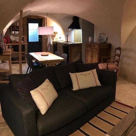 La Suite Lou Le Noyer  Exteriér fotografie